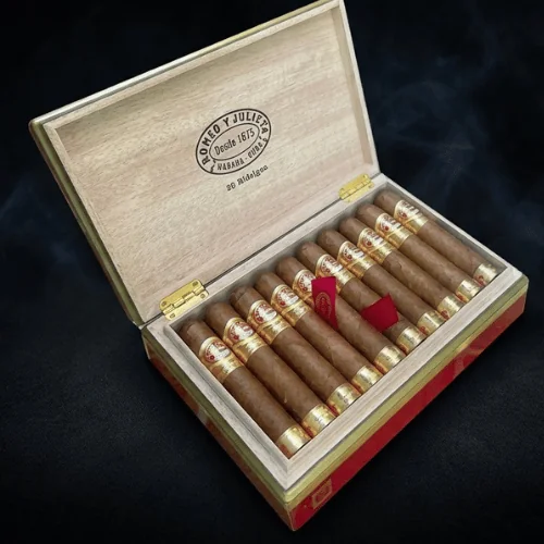Romeo y Julieta Linea de Oro Hidalgos 20's